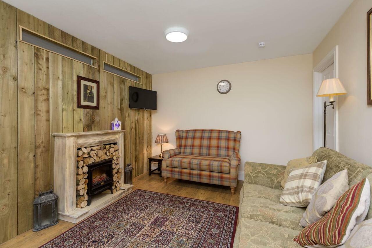 Poppy'S Place Cupar Bagian luar foto